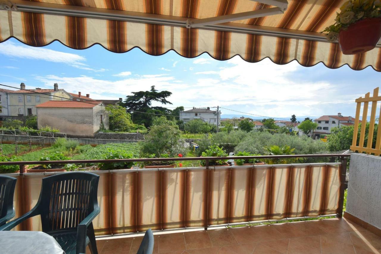 Apartment Biserka Malinska Exterior foto